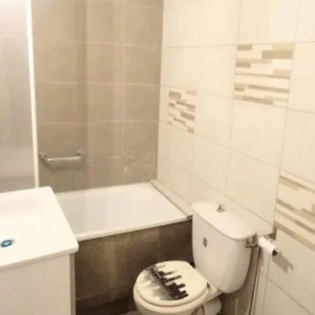 For 2 People Apartment Aix-les-Bains